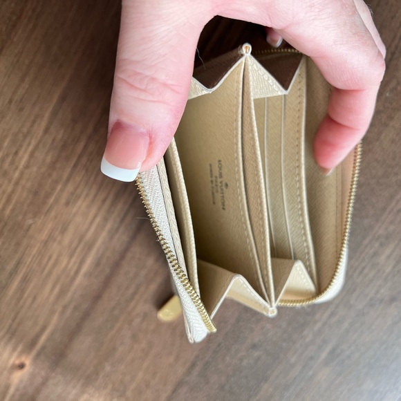 Louis Vuitton Zippy Coin Purse Damier - Picture 4 of 8